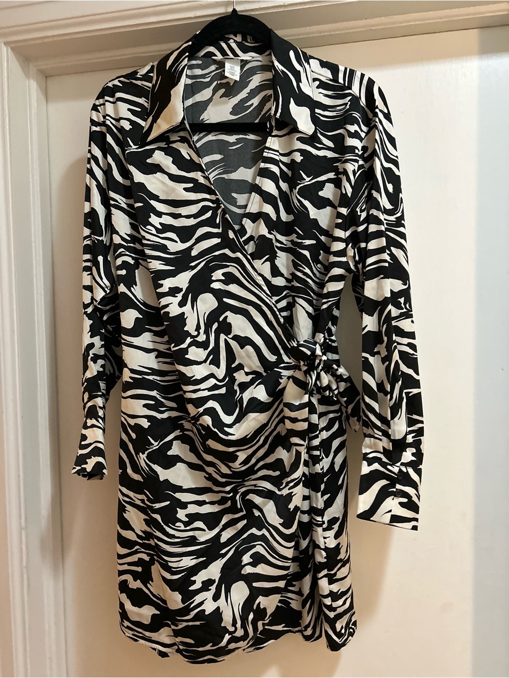 H&M Black and White Zebra Print Mini Wrap Dress